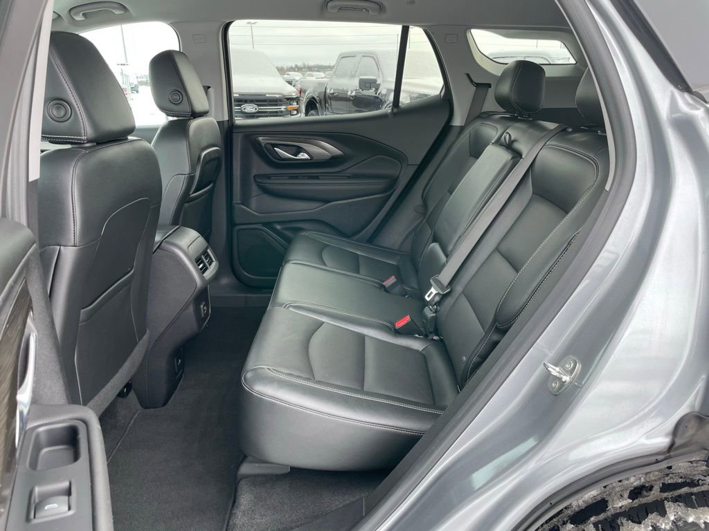 Used 2023 GMC Terrain SLT image 8