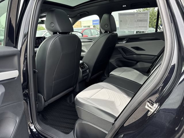 New 2026 Volkswagen Tiguan SE R-Line FWD image 21