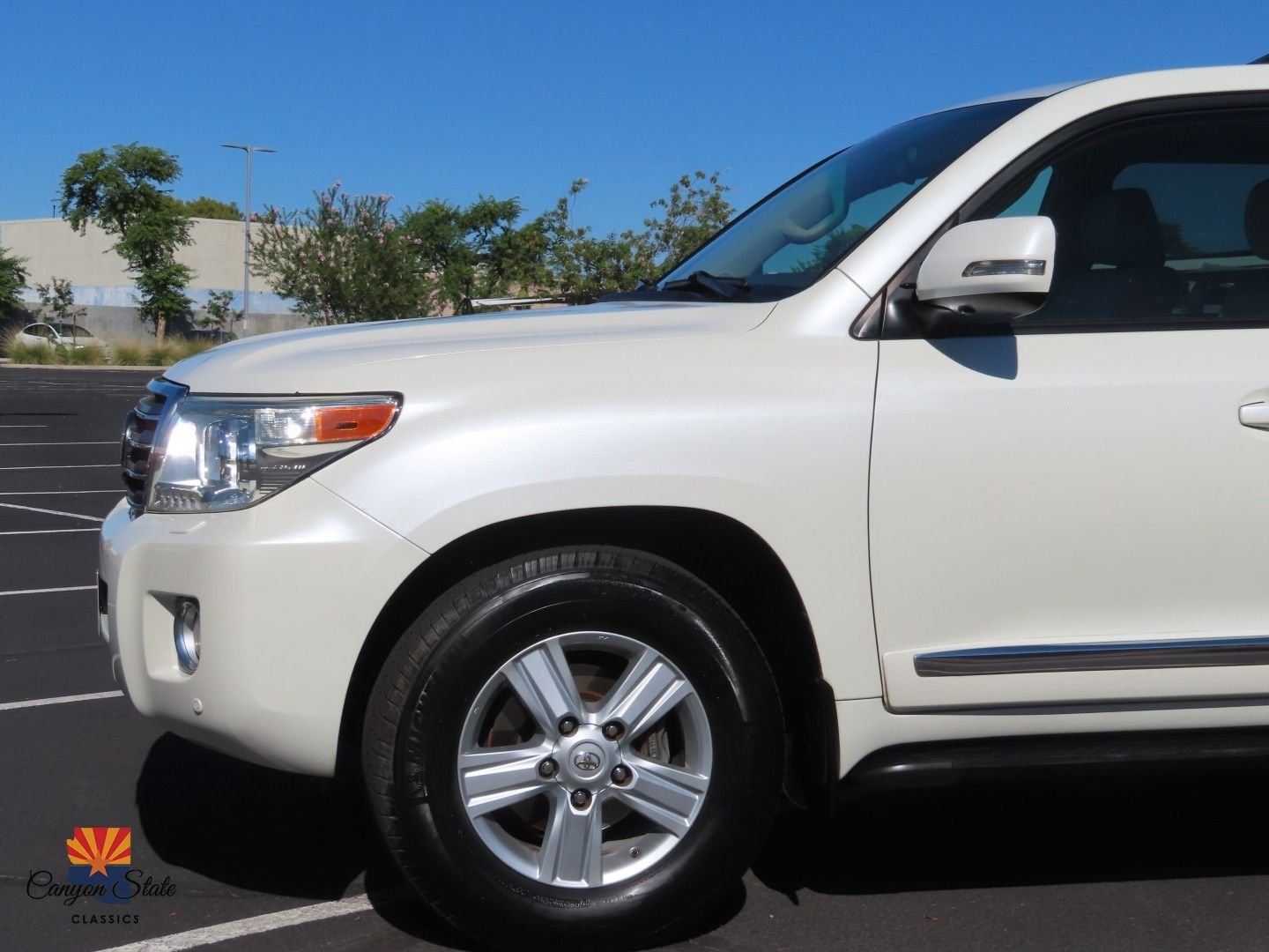 Used 2014 Toyota Land Cruiser image 14