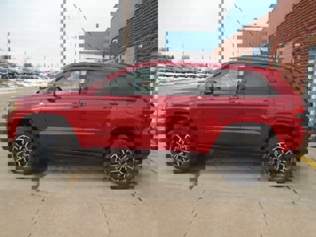 Used 2019 Jeep Grand Cherokee Trailhawk image 2