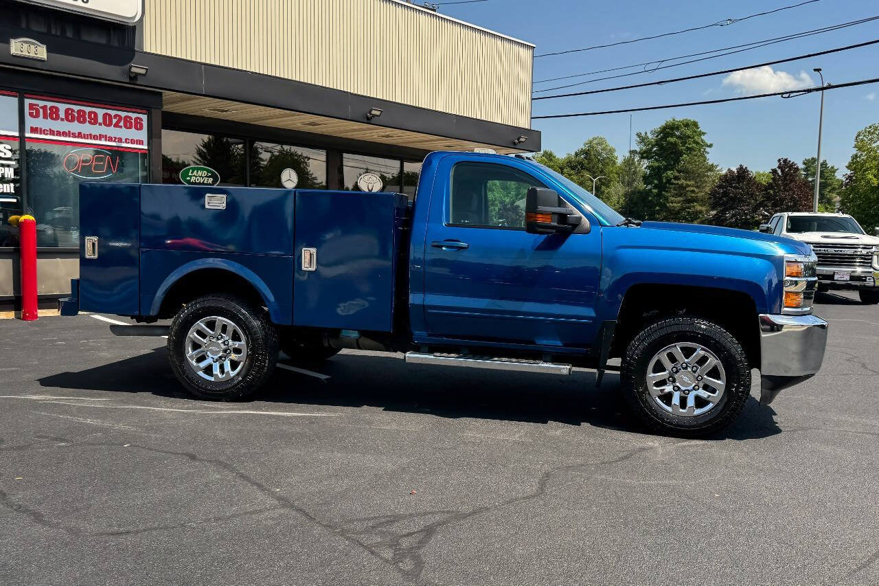 Used 2018 Chevrolet Silverado 3500 LT AWD/4WD image 3