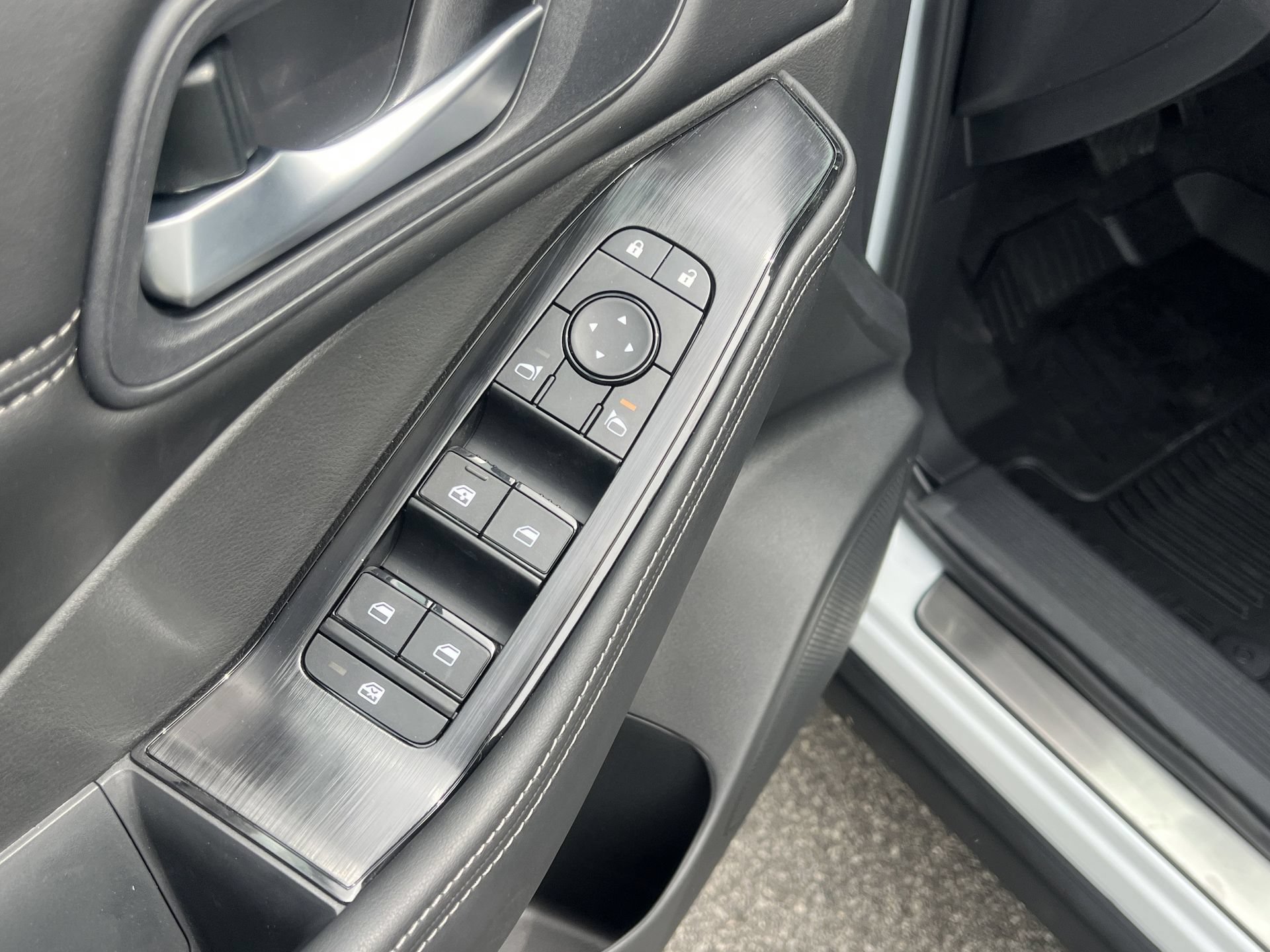 New 2026 Nissan Rogue Dark Armor FWD image 14