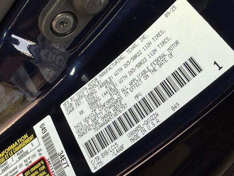 Used 2026 Toyota Sequoia Capstone AWD/4WD image 33