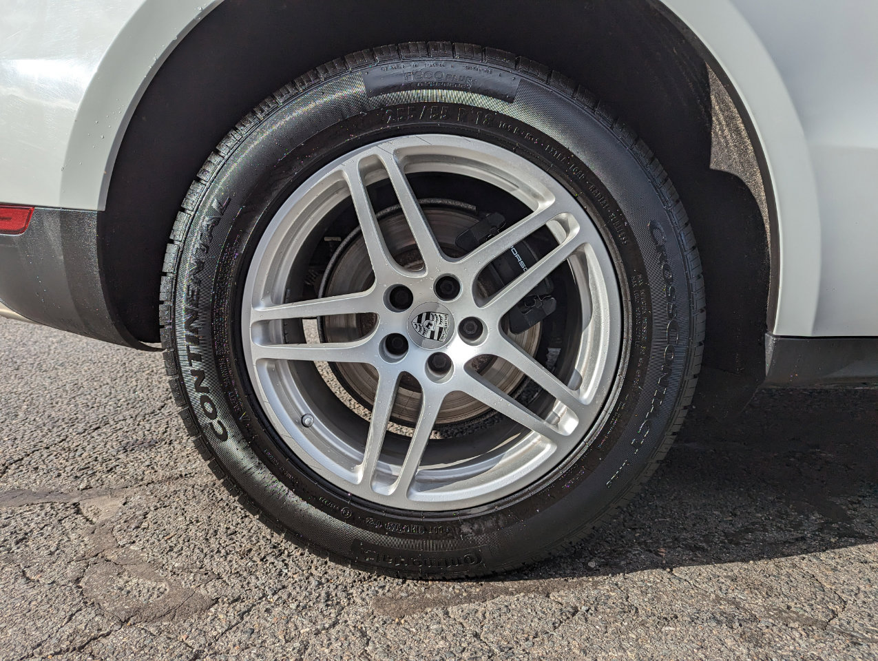 Used 2020 Porsche Macan AWD image 52