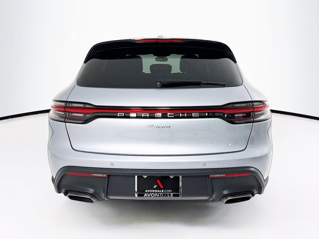 Certified 2025 Porsche Macan image 10
