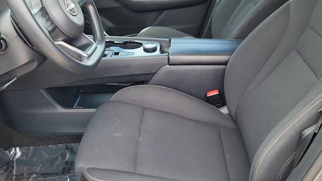 Used 2024 Nissan Rogue S AWD/4WD image 33