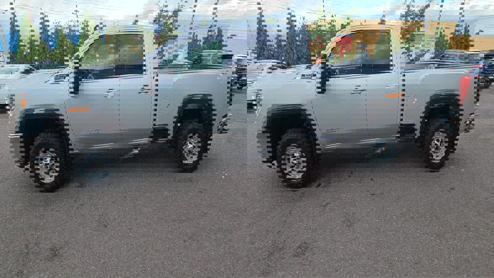 Used 2022 GMC Sierra 2500 SLE image 4