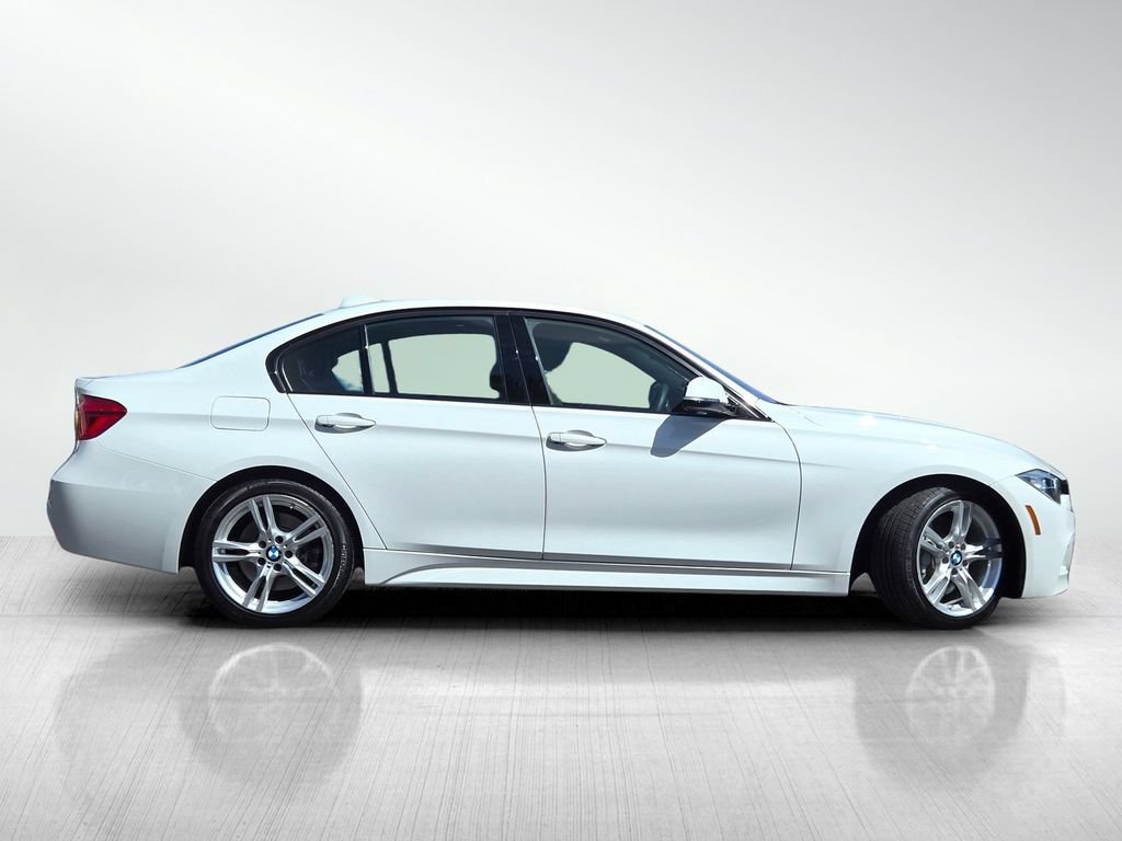 Used 2017 BMW 330i Sedan RWD image 3