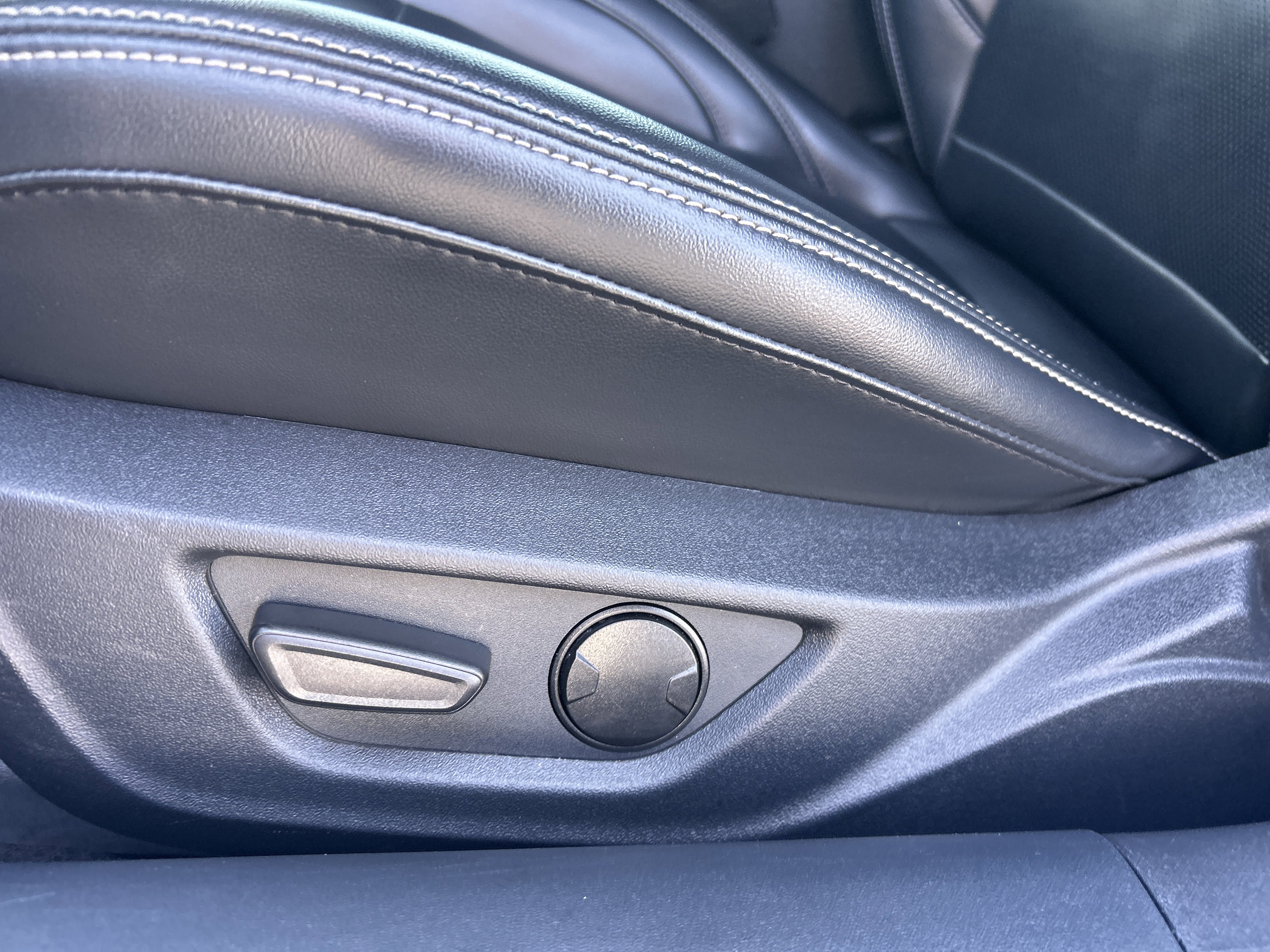 Used 2024 Ford Mustang Premium image 14