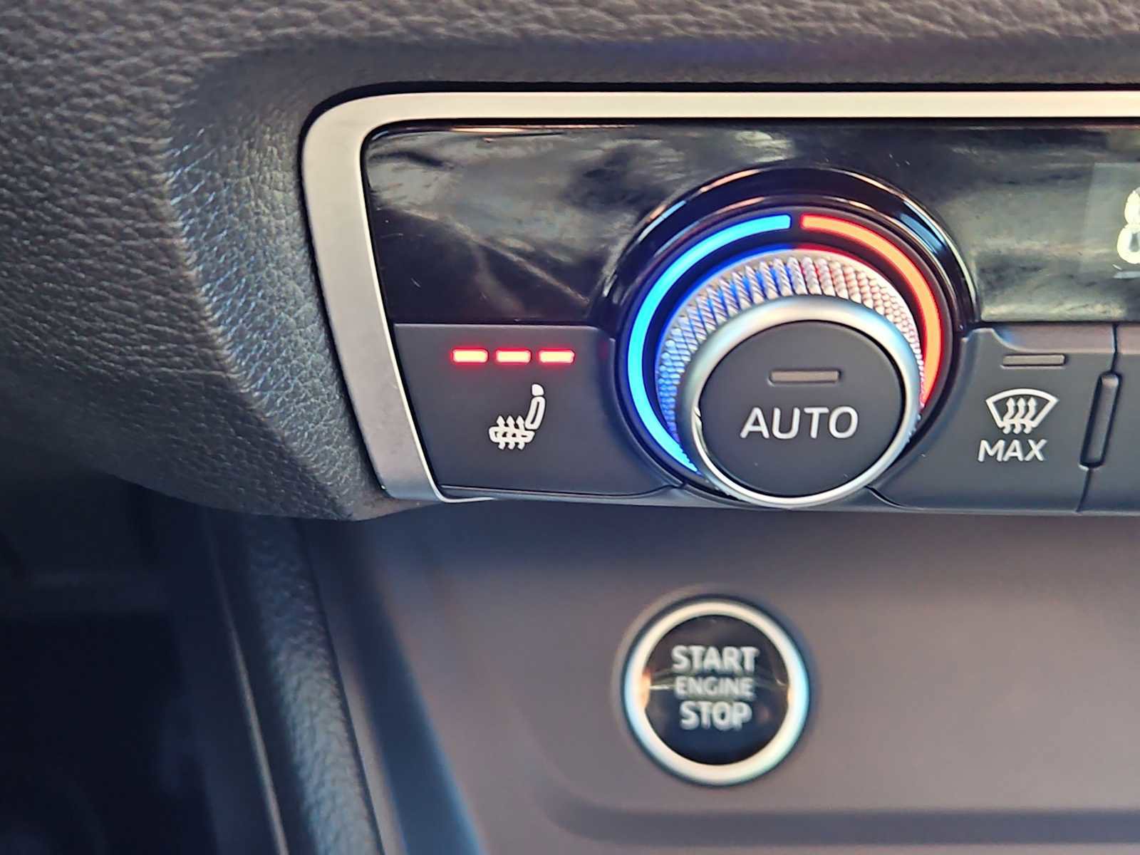 Certified 2025 Audi Q3 2.0T Premium w/ Convenience Package image 27