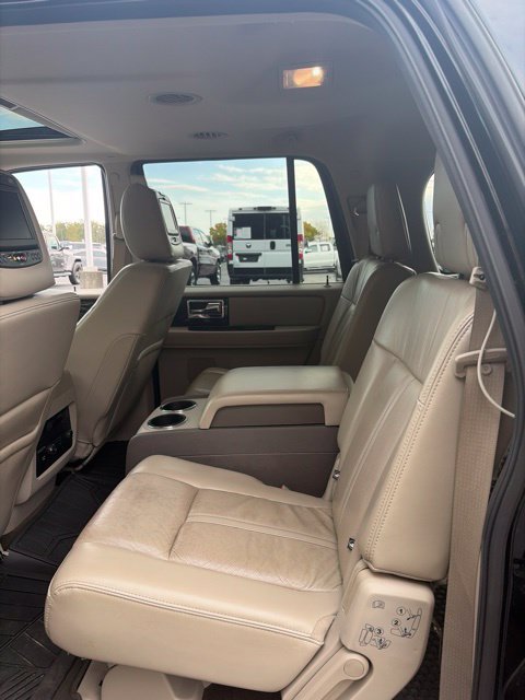 Used 2017 Lincoln Navigator L Select AWD/4WD image 17