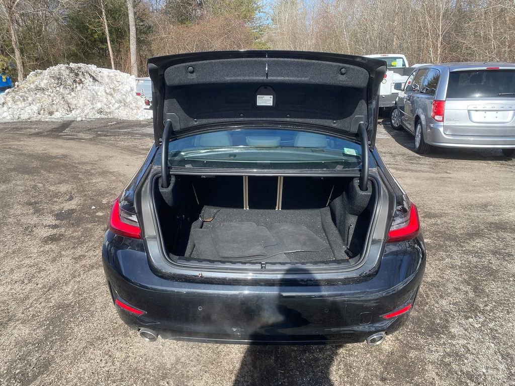 Used 2022 BMW 330i xDrive Sedan w/ Premium Package image 17