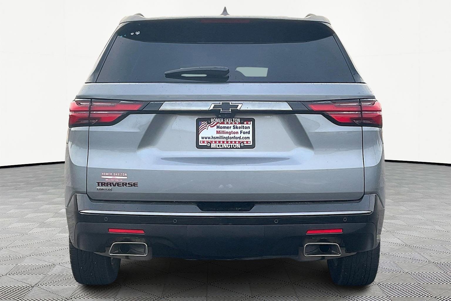 Used 2024 Chevrolet Traverse Premier w/ Redline Edition image 4