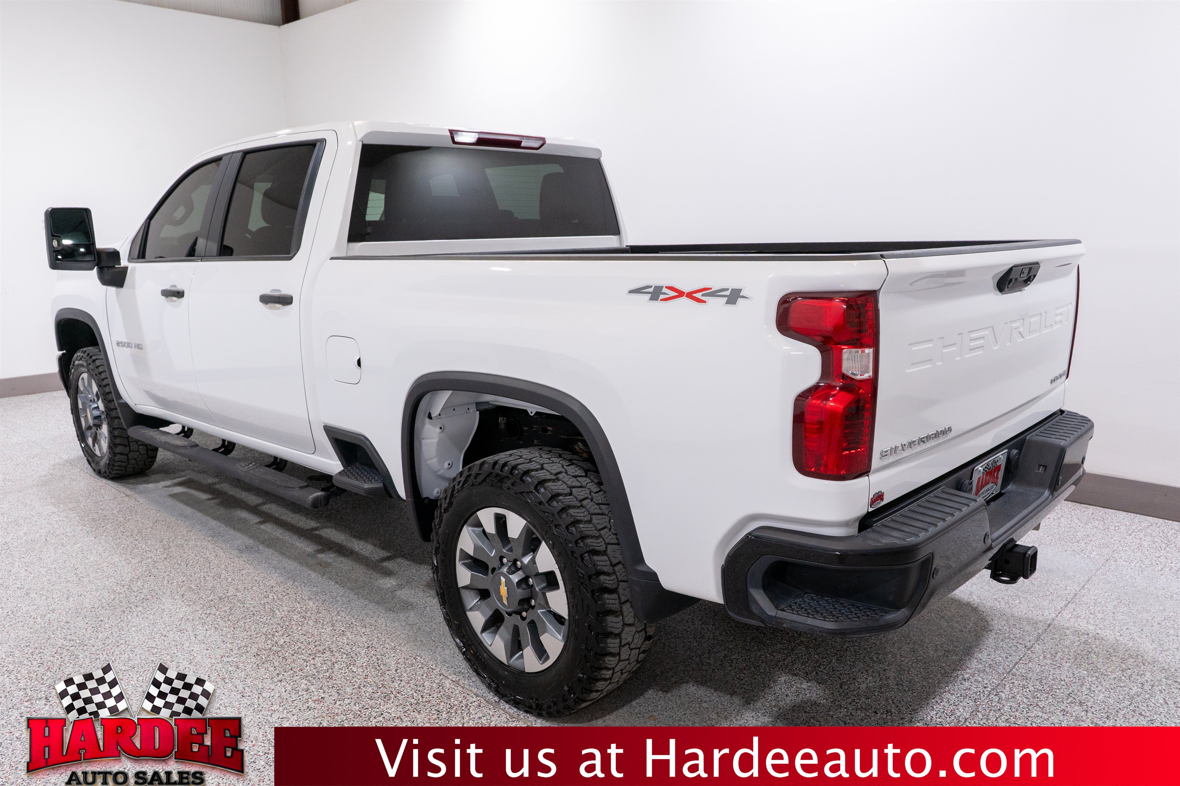 Used 2024 Chevrolet Silverado 2500 Custom w/ Custom Value Package AWD/4WD image 3