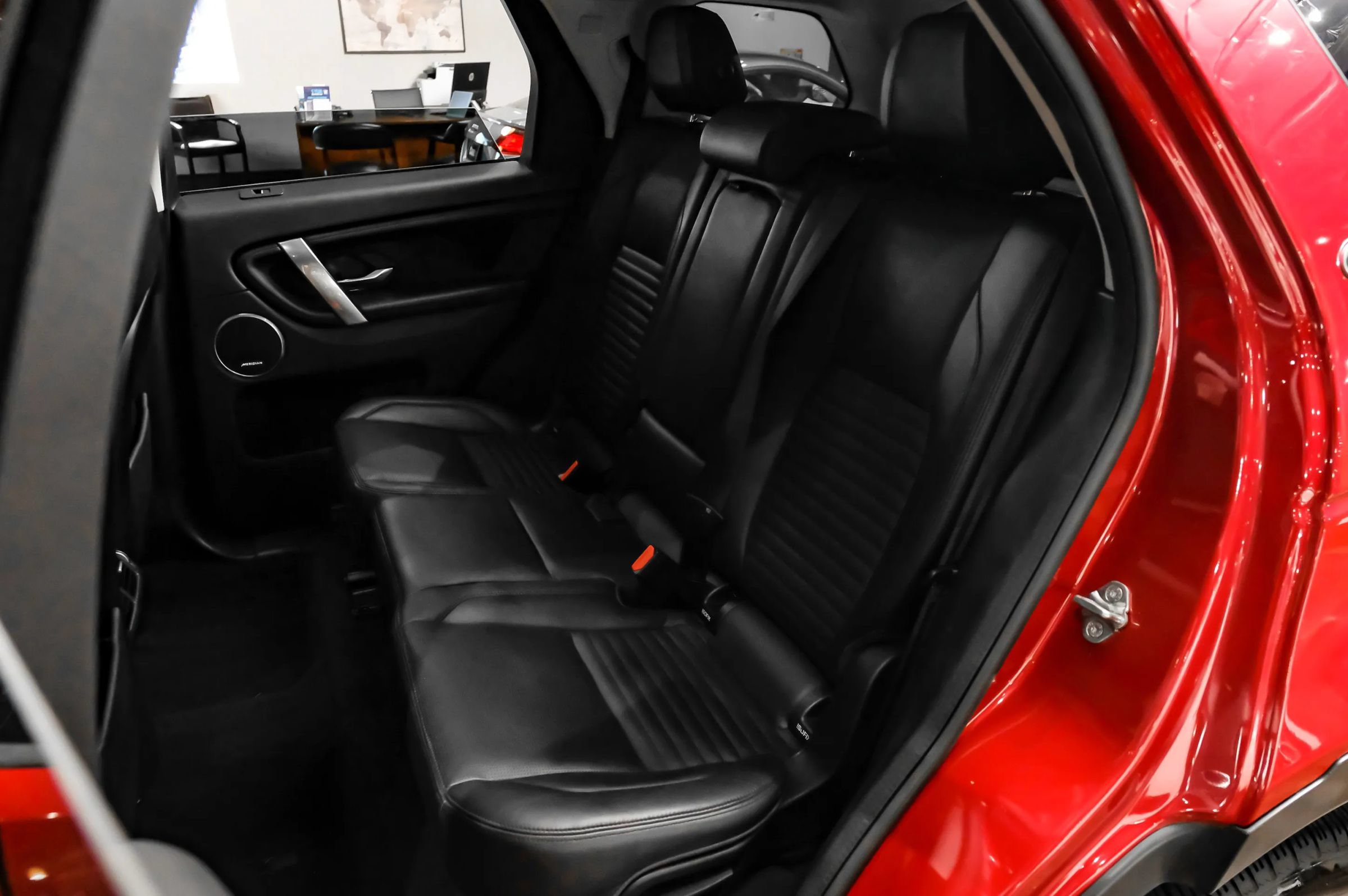 Used 2020 Land Rover Discovery Sport SE AWD/4WD image 44
