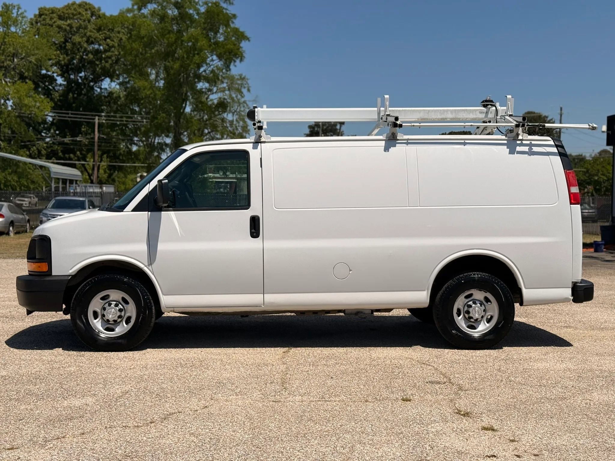 Used 2016 Chevrolet Express 2500 w/ Cold Climate Package RWD image 6