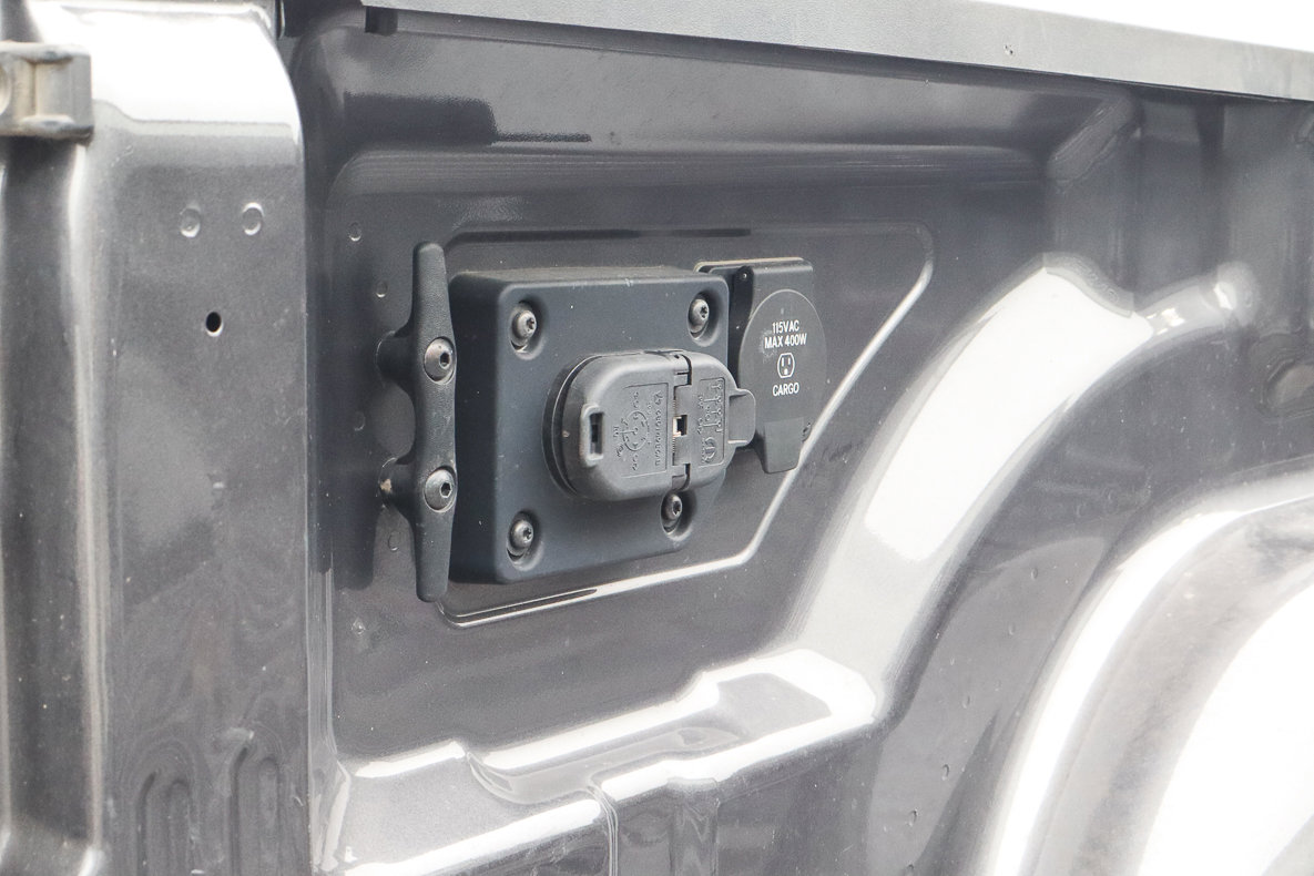 Used 2024 RAM 3500 Laramie AWD/4WD image 14