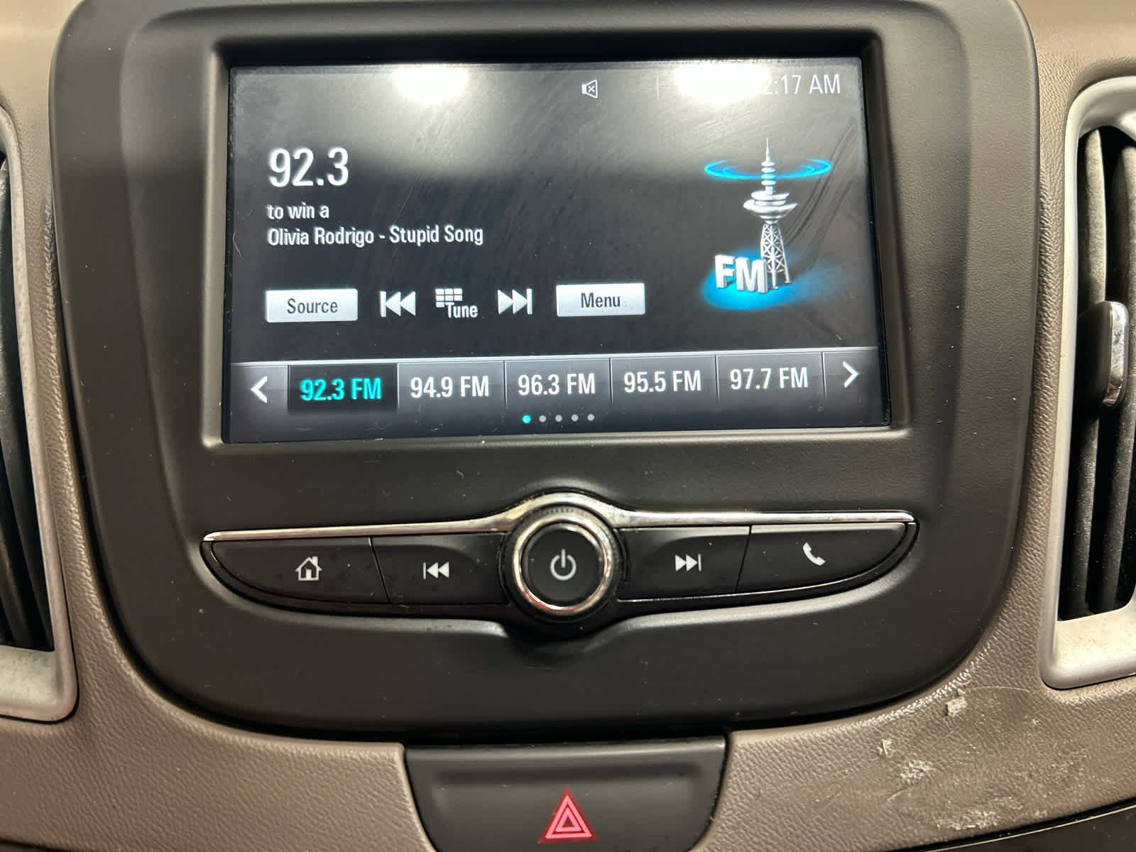 Used 2017 Chevrolet Malibu LS FWD image 12