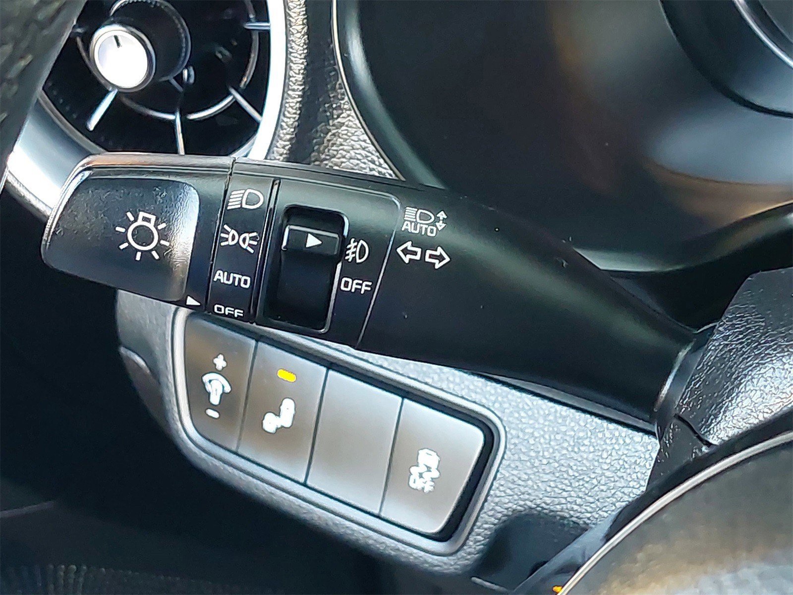 Certified 2023 Kia Forte GT-Line w/ GT-Line Technology Package image 21