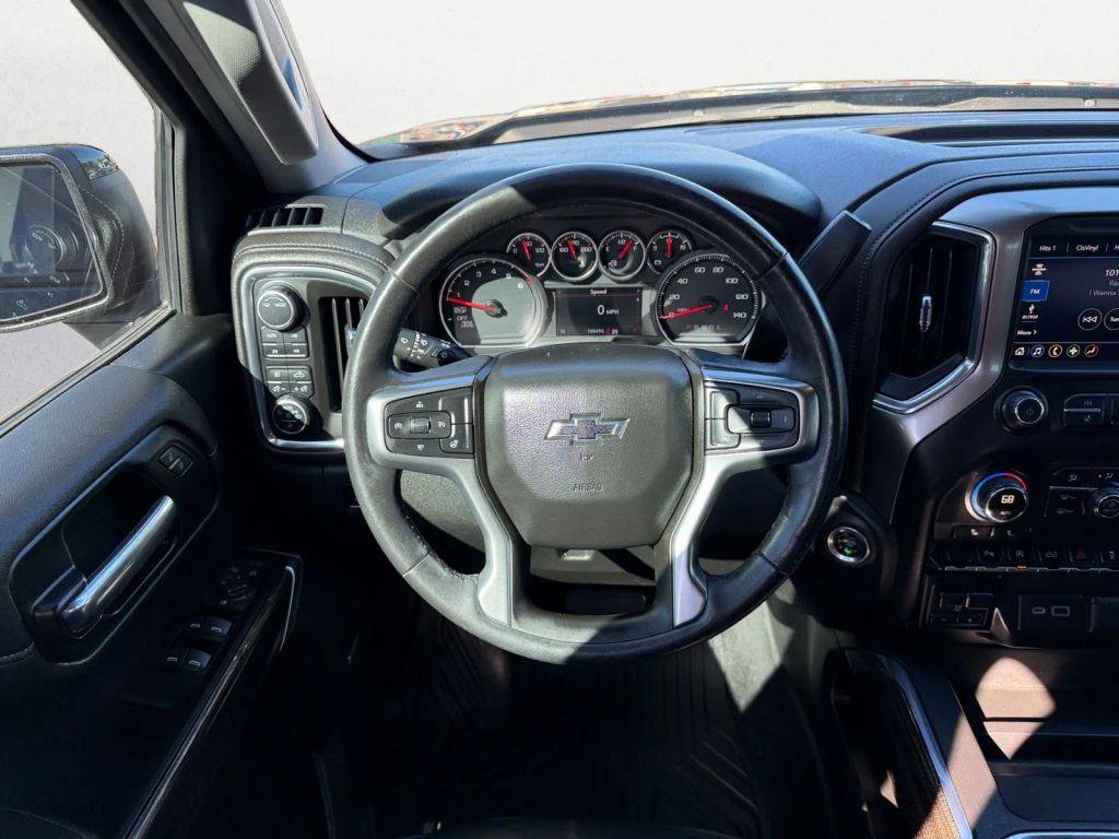 Used 2020 Chevrolet Silverado 1500 LT Trail Boss w/ Midnight Edition image 18