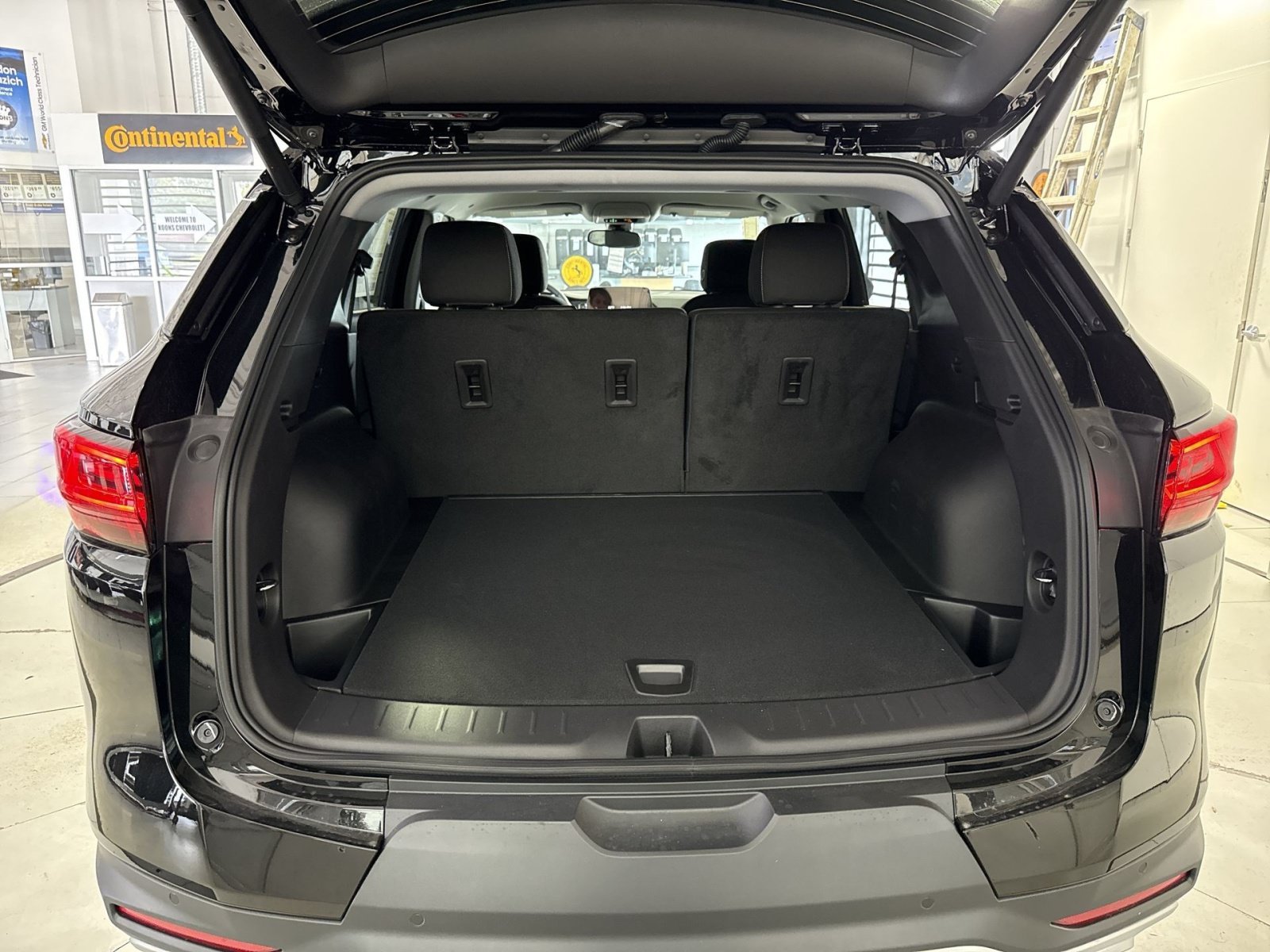 New 2026 Chevrolet Blazer LT w/ Convenience Package FWD image 26
