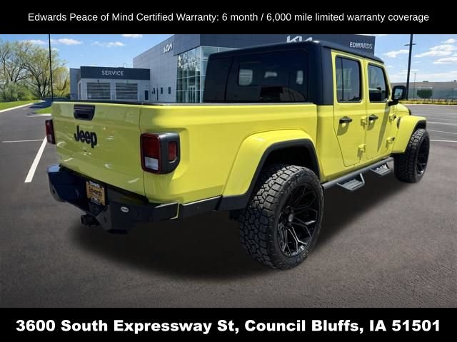 Used 2023 Jeep Gladiator Sport AWD/4WD image 3