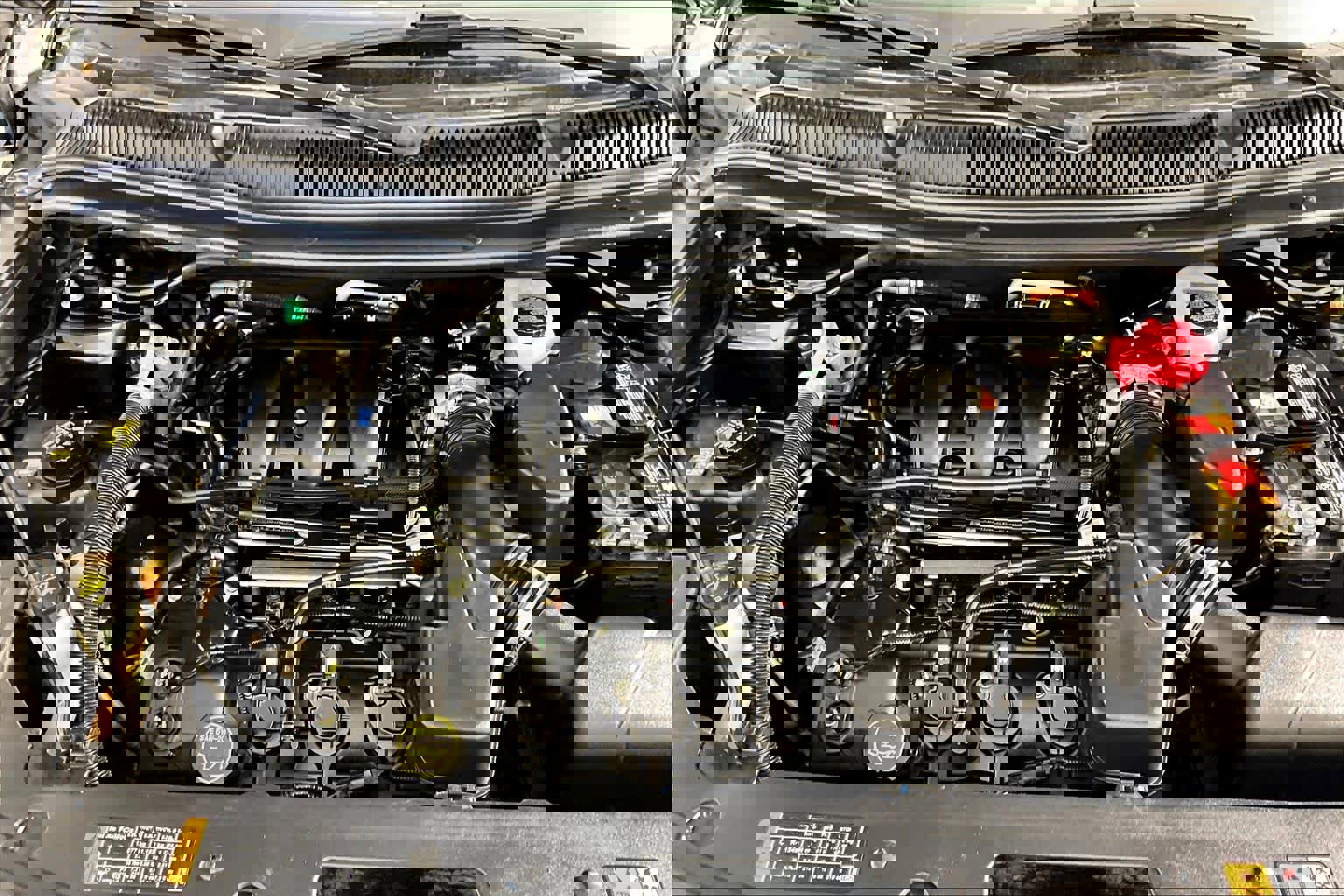 Used 2018 Ford Explorer XLT image 31