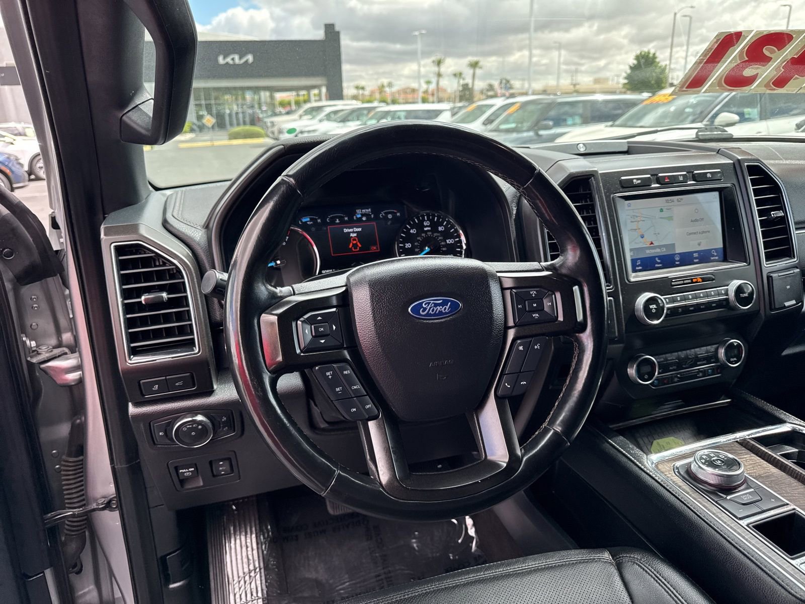 Used 2020 Ford Expedition Limited image 15