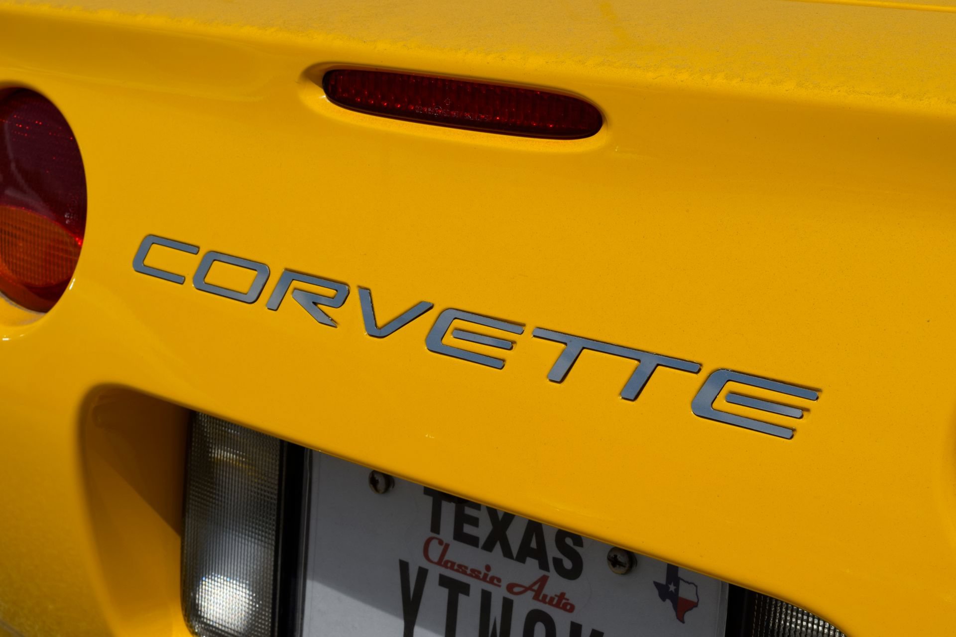 Used 2000 Chevrolet Corvette Convertible w/ Memory Pkg RWD image 13
