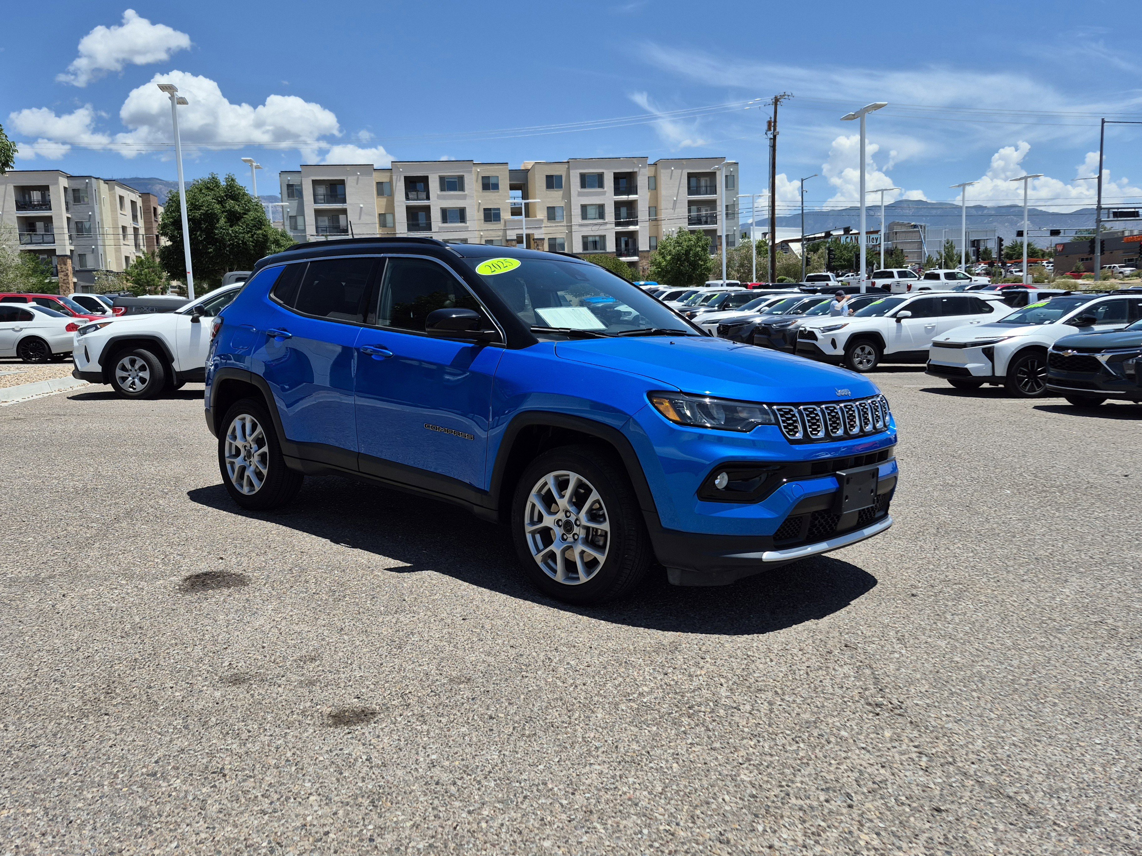 Used 2025 Jeep Compass Limited AWD/4WD image 7