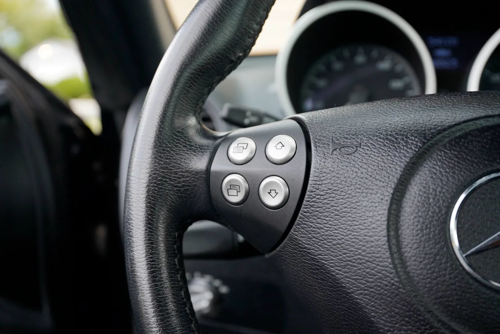 Used 2007 Mercedes-Benz SLK 350 image 38