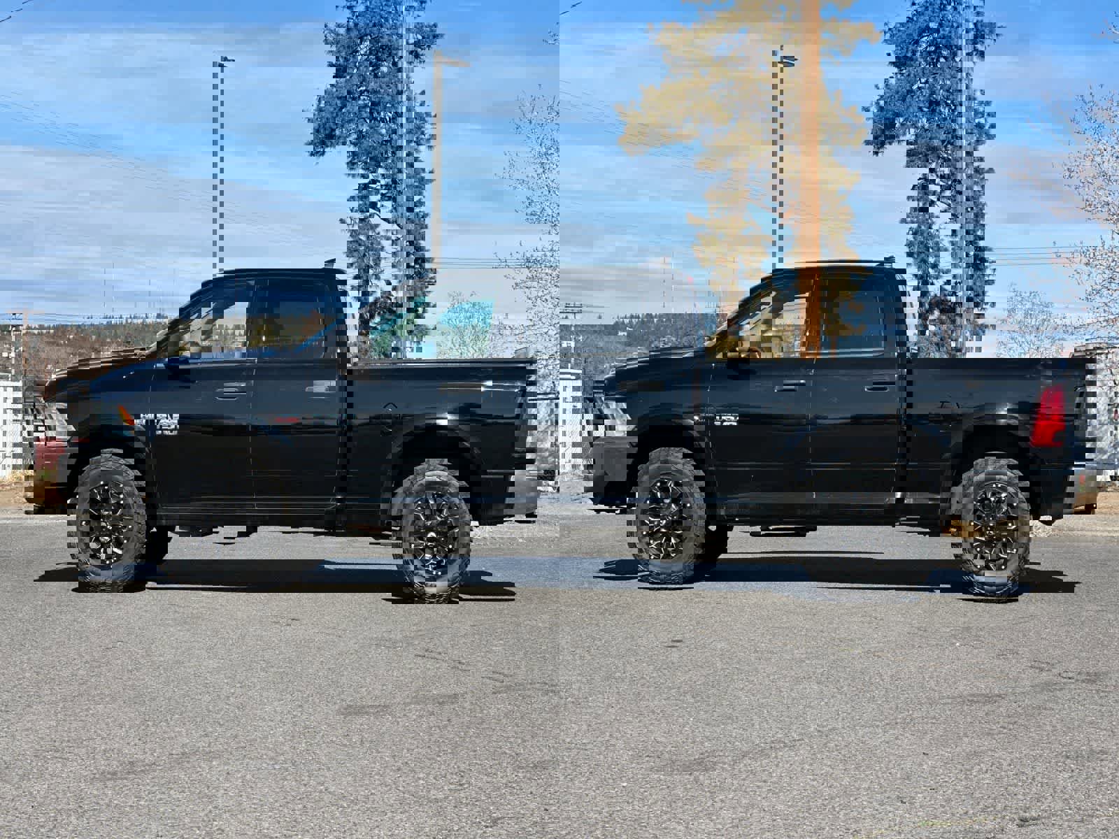 Used 2014 RAM 1500 Outdoorsman image 5