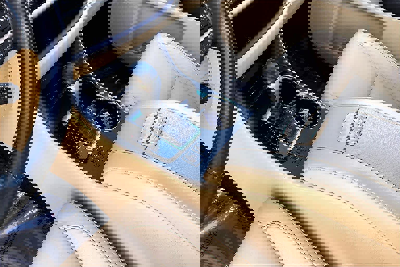 Used 2017 Toyota Highlander XLE image 16