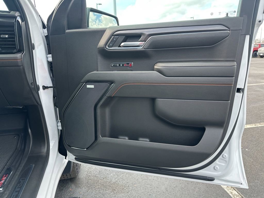 Used 2023 GMC Sierra 1500 AT4 w/ Technology Package image 10