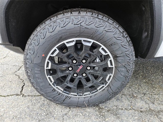 New 2026 GMC Canyon AT4 image 8