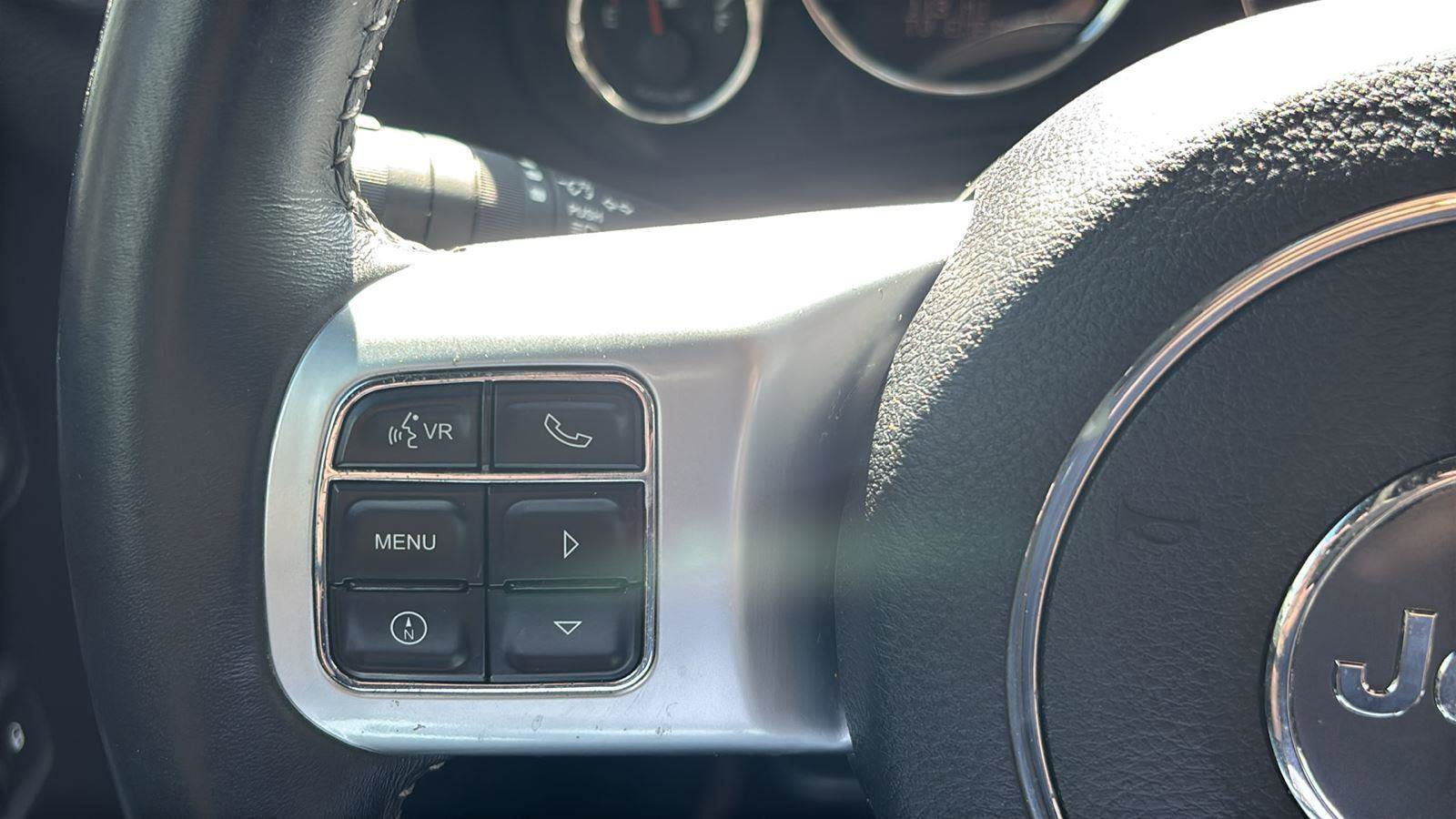 Used 2017 Jeep Wrangler Unlimited Rubicon AWD/4WD image 26