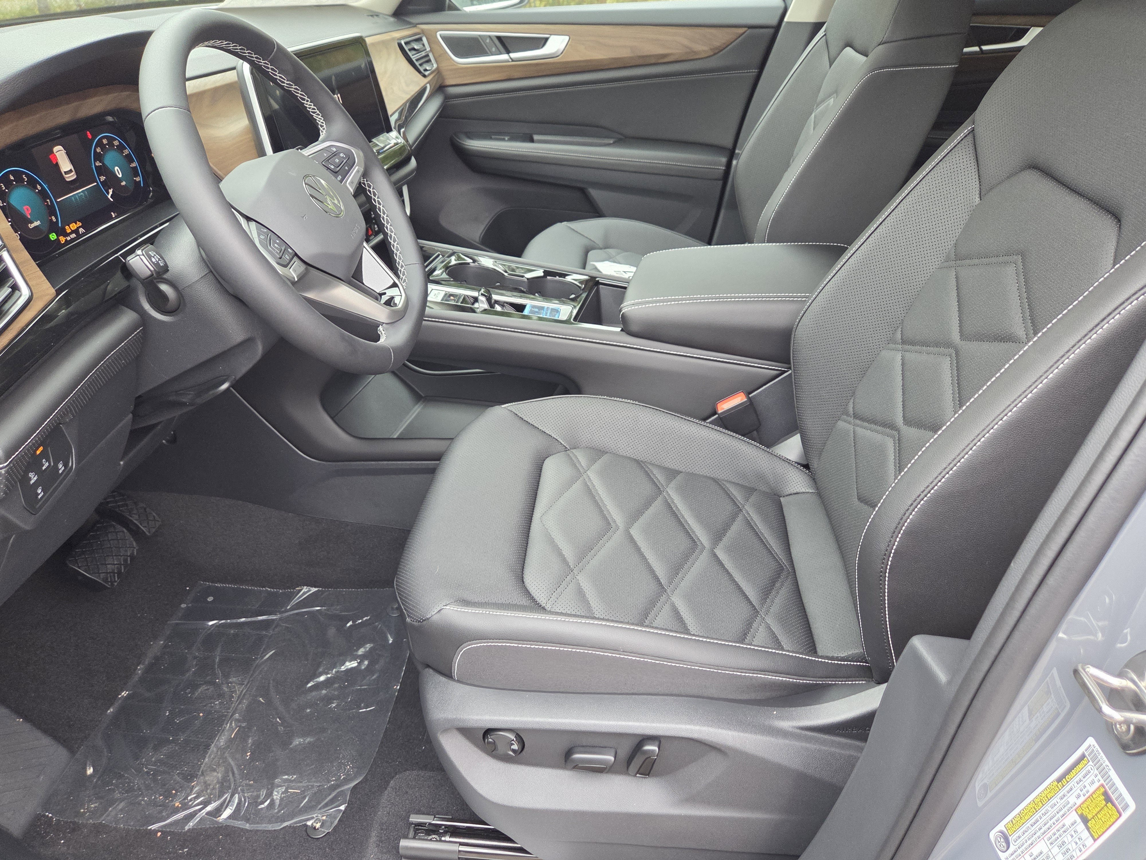 New 2026 Volkswagen Atlas SE image 5