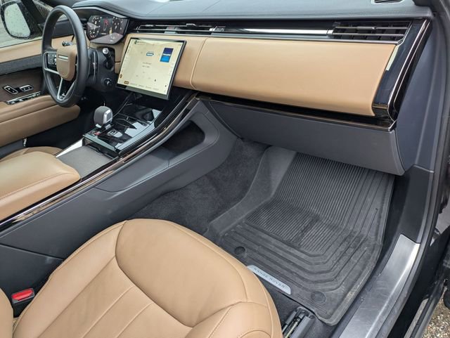 Used 2024 Land Rover Range Rover Sport SE image 19