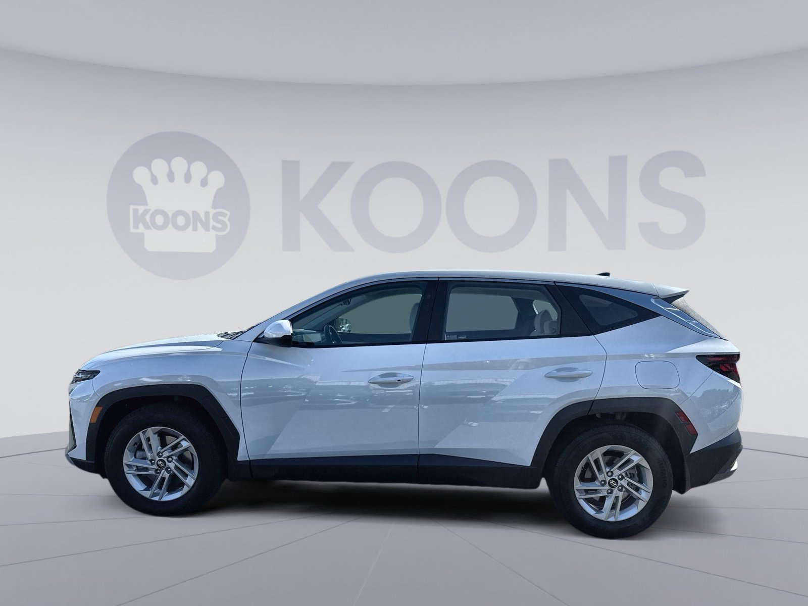 Certified 2025 Hyundai Tucson SE FWD image 2