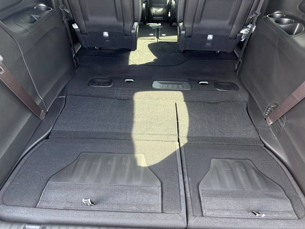 New 2027 Chrysler Pacifica Select FWD image 45