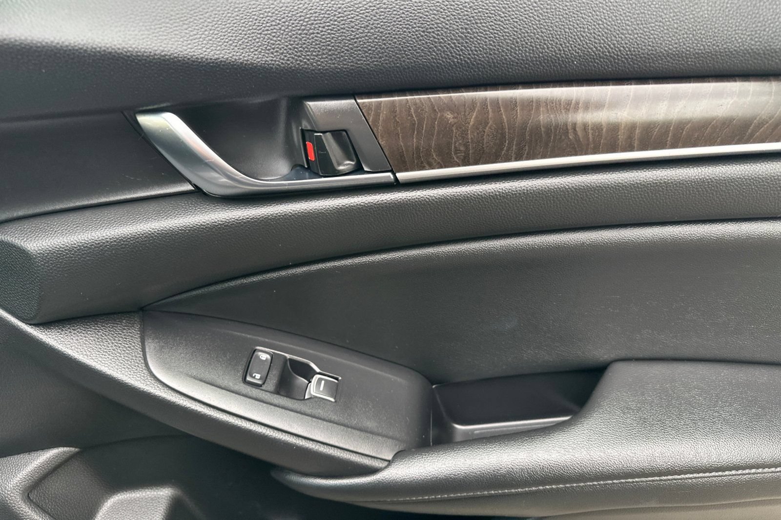 Used 2021 Honda Accord EX-L image 21