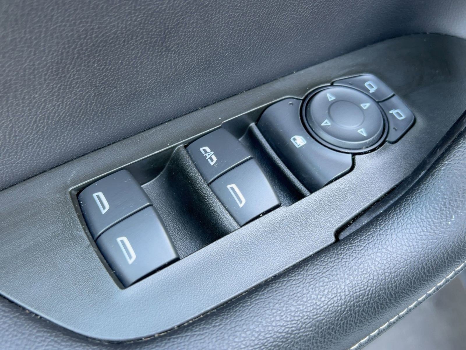 Certified 2023 Chevrolet Blazer LT image 19