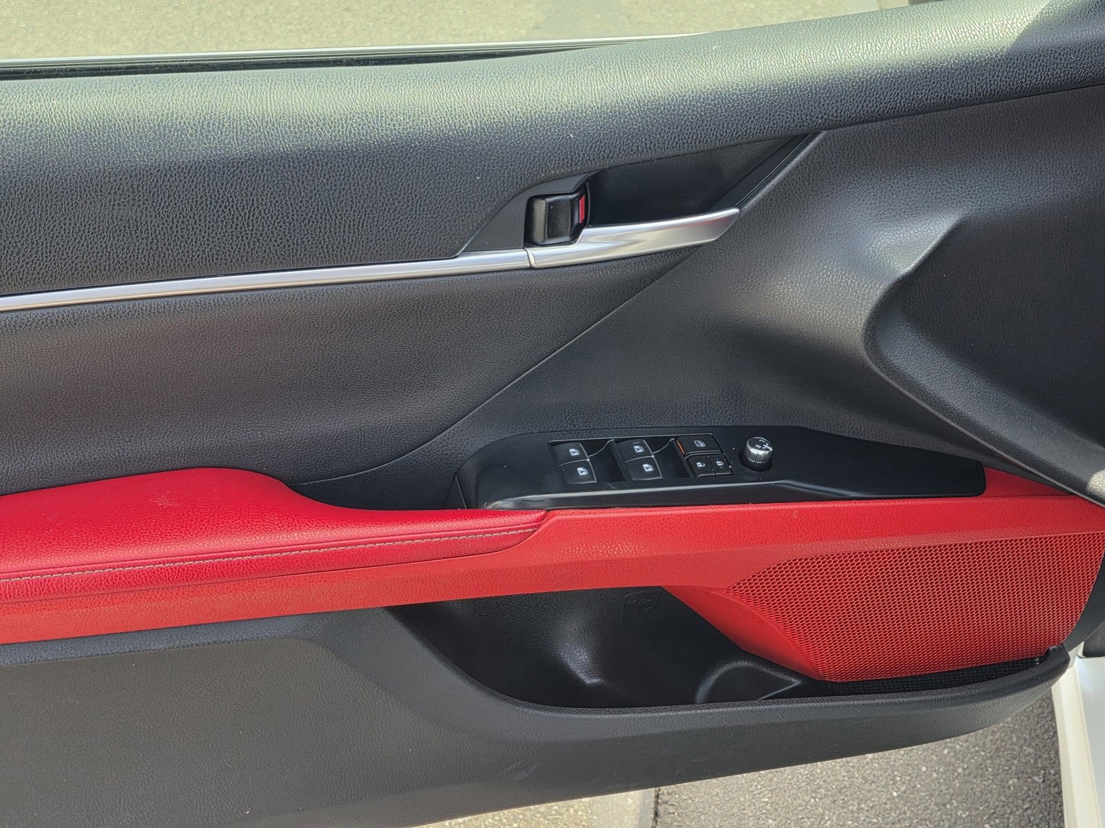 Used 2019 Toyota Camry XSE image 20