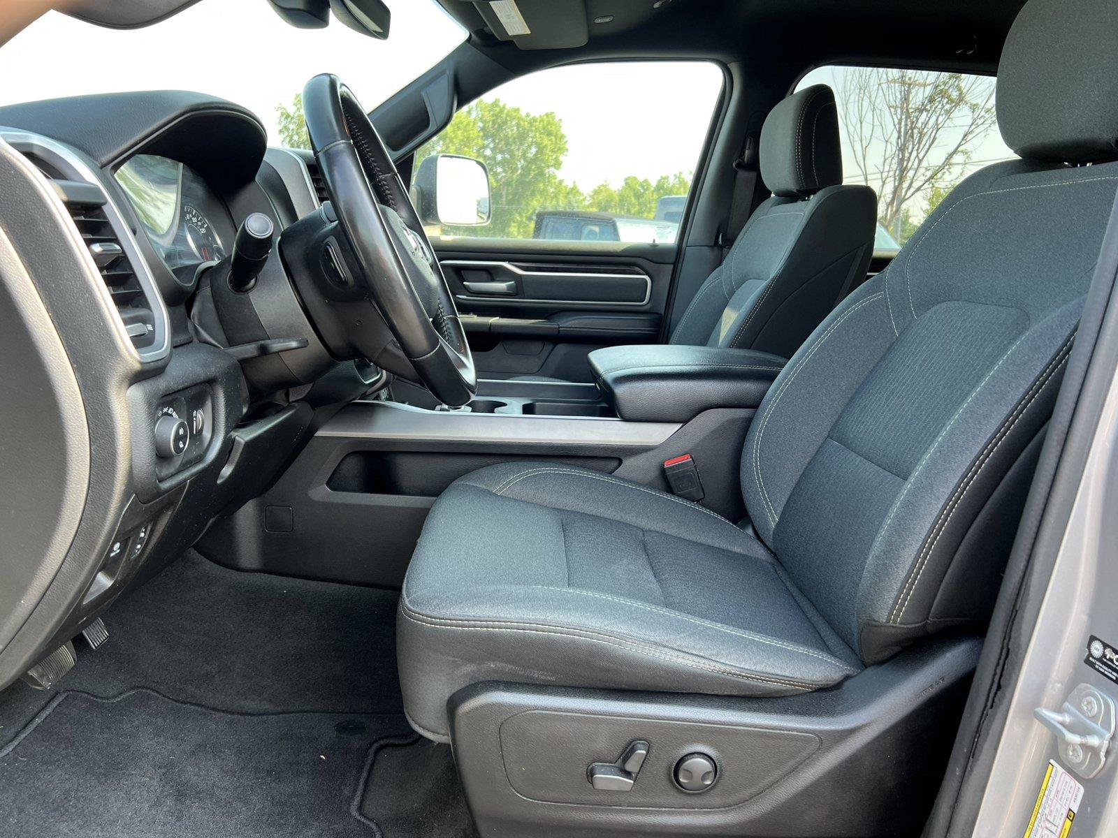 Used 2022 RAM 1500 Big Horn AWD/4WD image 4
