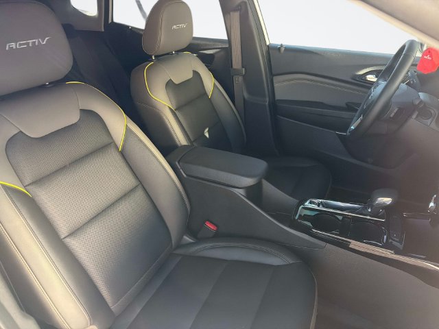 Used 2025 Chevrolet Trax ACTIV w/ Driver Confidence Package FWD image 22
