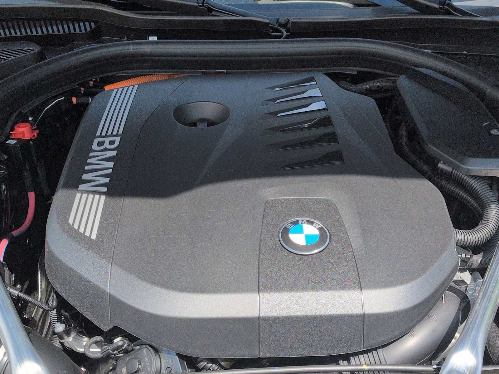 New 2027 BMW 550e xDrive AWD/4WD image 14