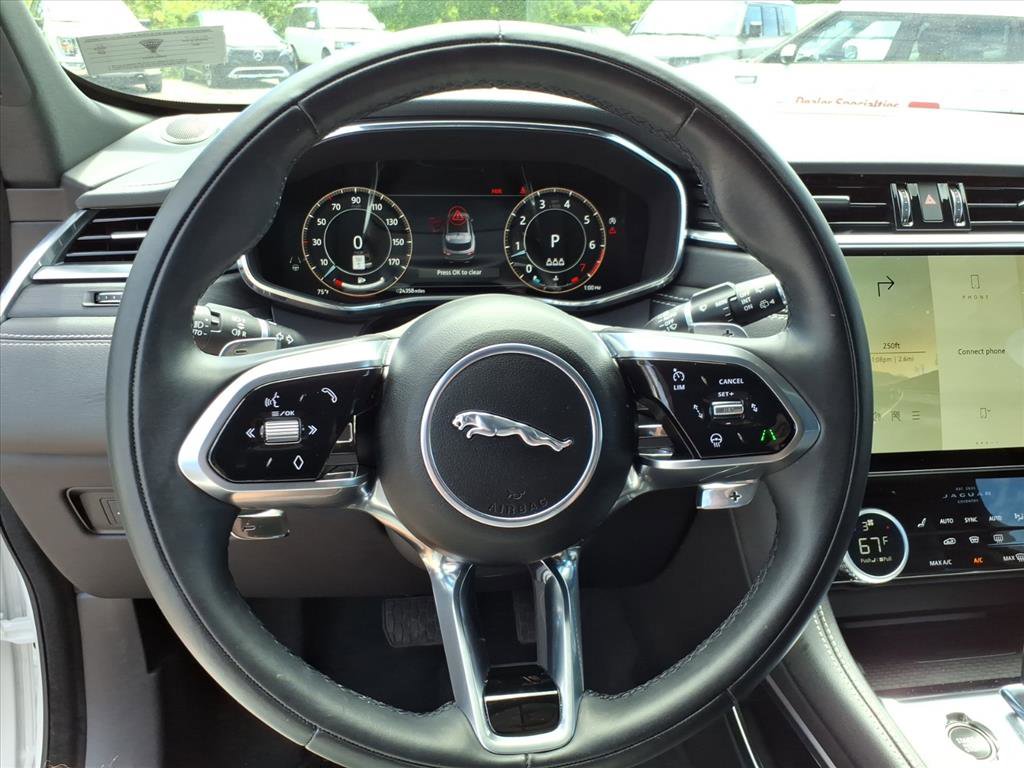 Certified 2024 Jaguar F-PACE R-Dynamic S AWD/4WD image 15
