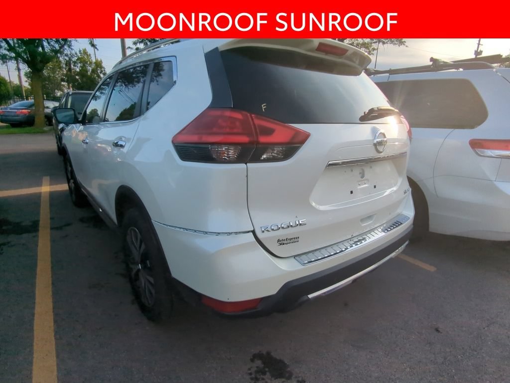 Used 2017 Nissan Rogue SL w/ SL Premium Package AWD/4WD image 4