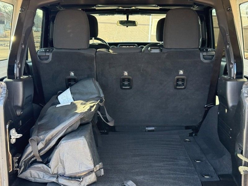 Used 2019 Jeep Wrangler Unlimited Sport S image 9