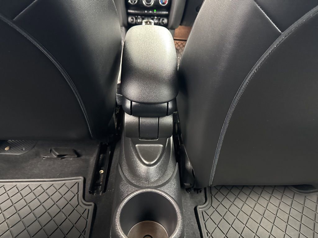 Used 2020 MINI Cooper 4-Door Hardtop FWD image 31